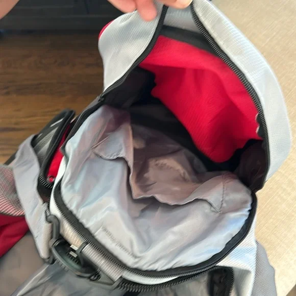 Totto Duffle Bag Used Once 23”X 11”X 12” - Picture 5 of 6